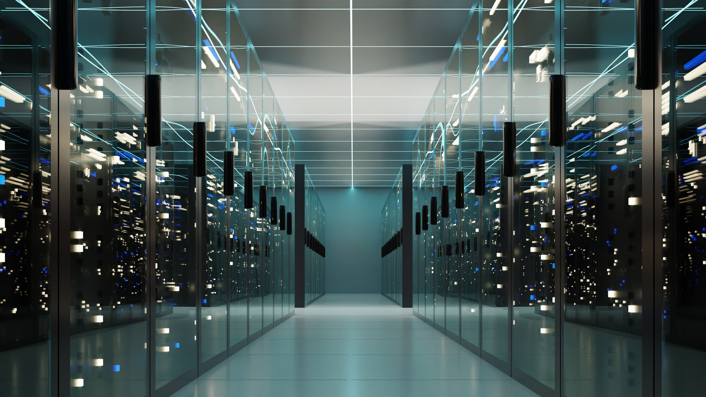 iStock-1401292297 Serverracks in een gang van een datacenter met oplichtende netwerklichten
