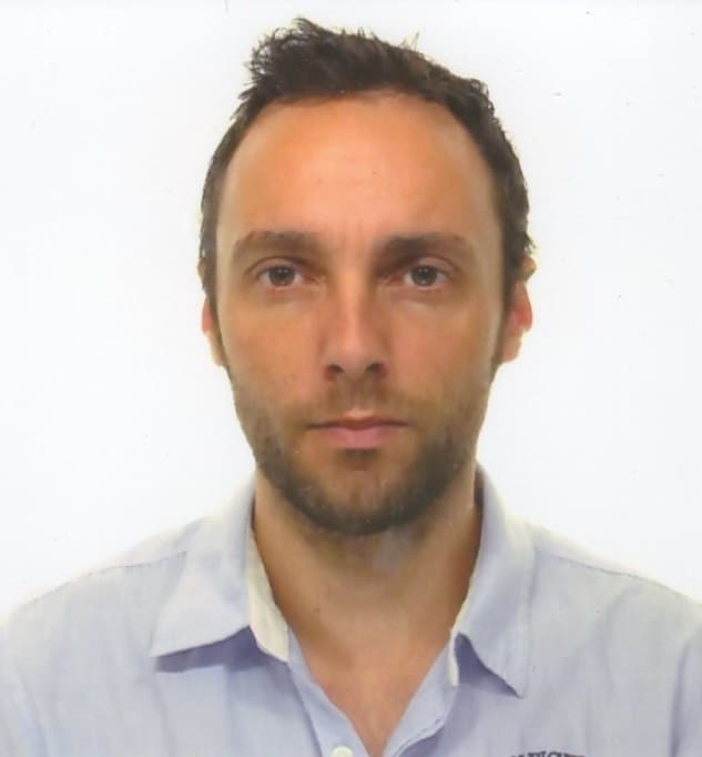 Photo%20Afrouin Portrait of Adrien Frouin against a plain white background