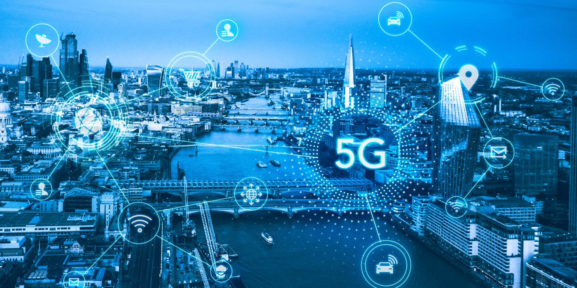 Picocom-%E2%80%93-a-David-in-the-5G-world-of-Goliaths London skyline overlaid with 5G network icons and a glowing 5G label