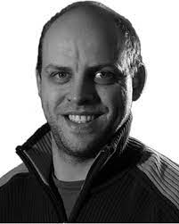 Roeland%20Vandebriel Portrait of Roeland Vandebriel, field application engineer at imec, smiling at the camera