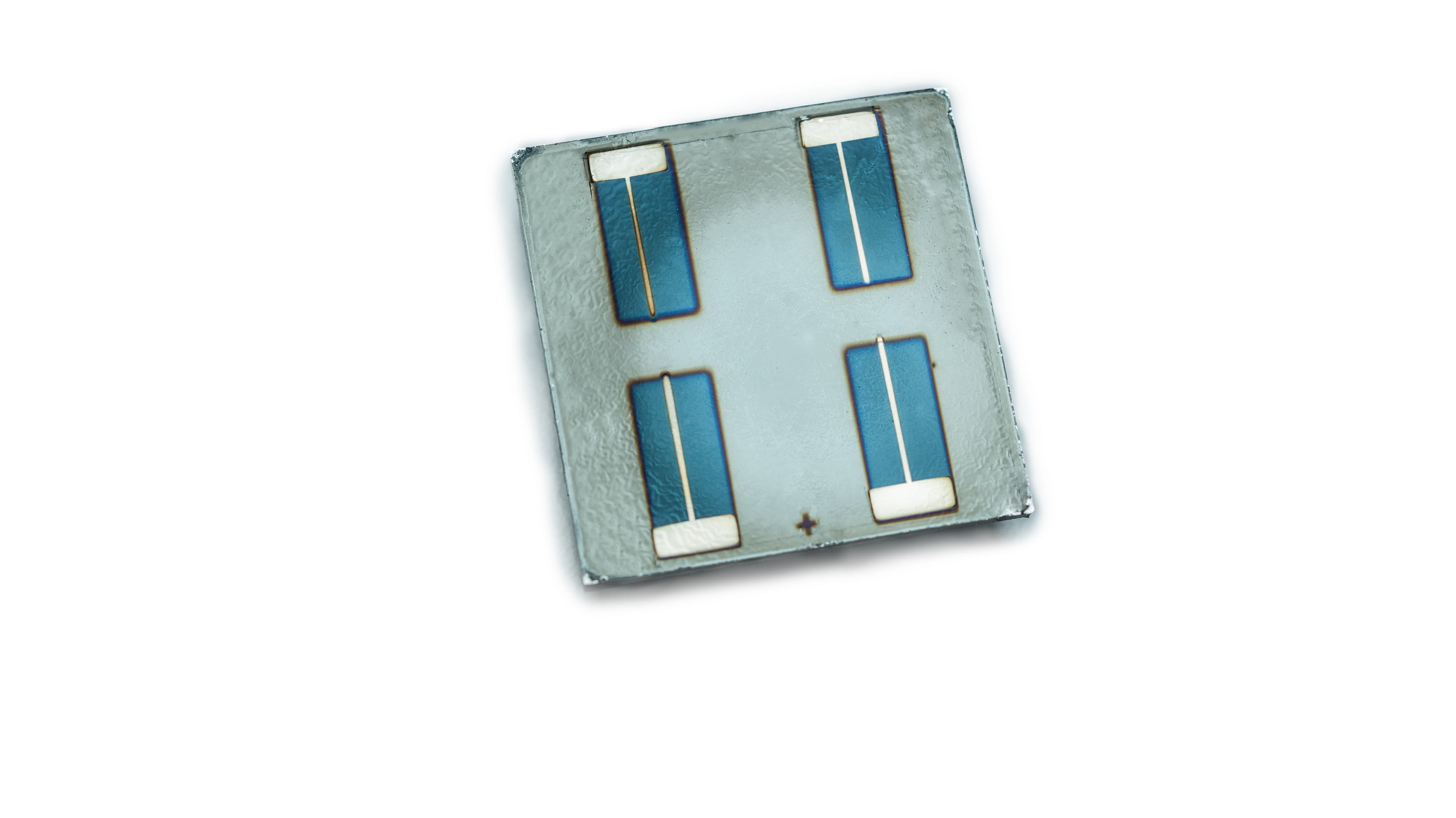 Tandem-solar-cell-%28Perovskite-CIGS%29001 Perovskite-on-CIGS tandem solar cell with four blue rectangular contact areas on a square substrate