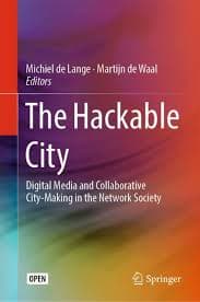 TheHackableCity Boekomslag voor The Hackable City met een kleurrijke verloopachtergrond en grote witte titelschrift